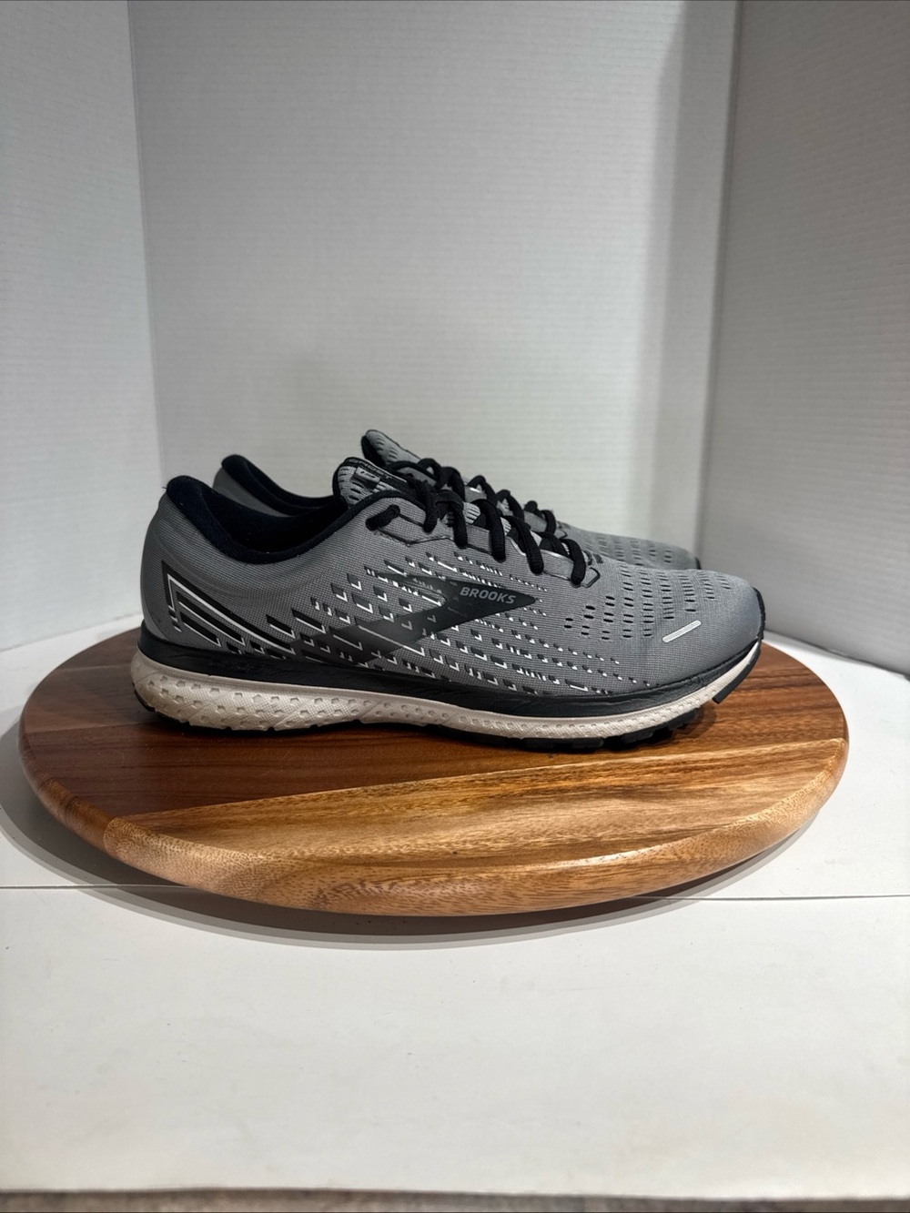 Brooks Ghost 13 Shoes Gray Black Running Sneakers Men’s Size 13 2E